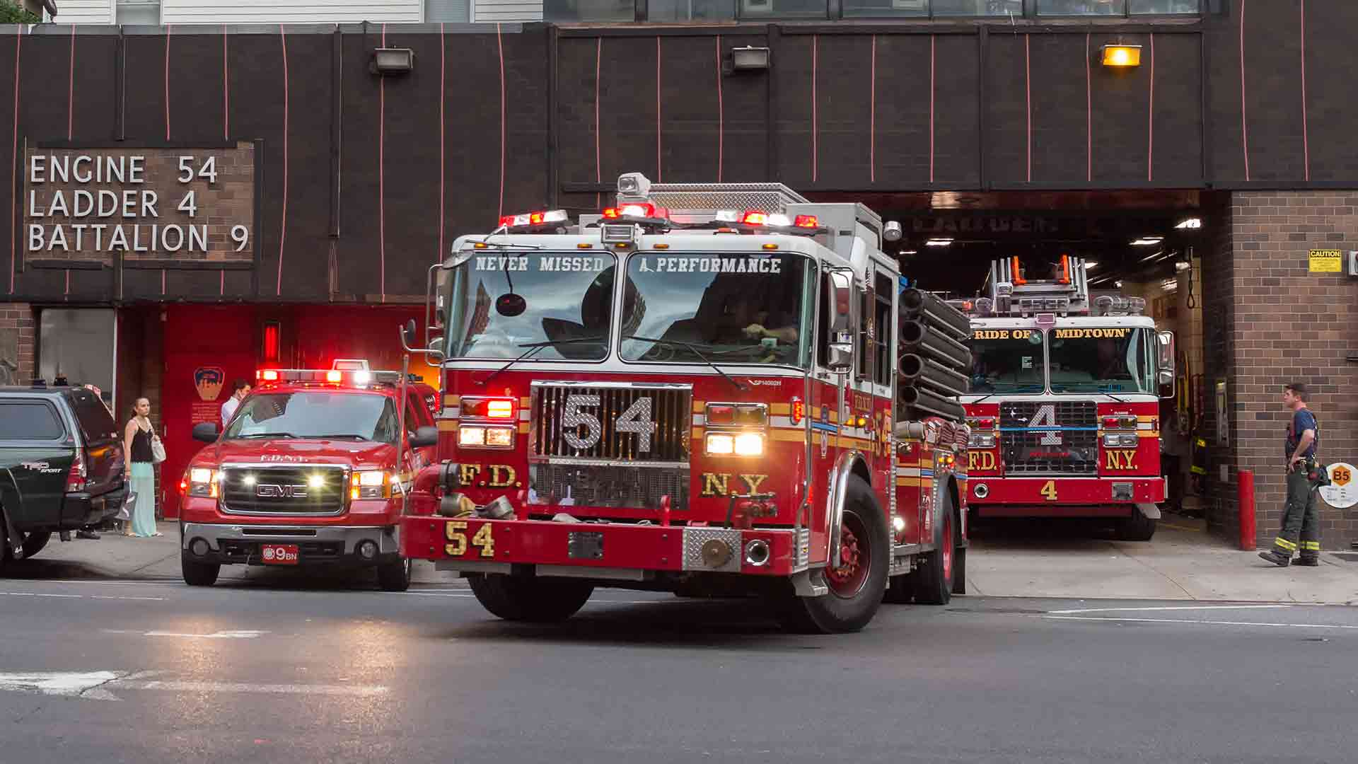 FDNY firetruck leaving the station